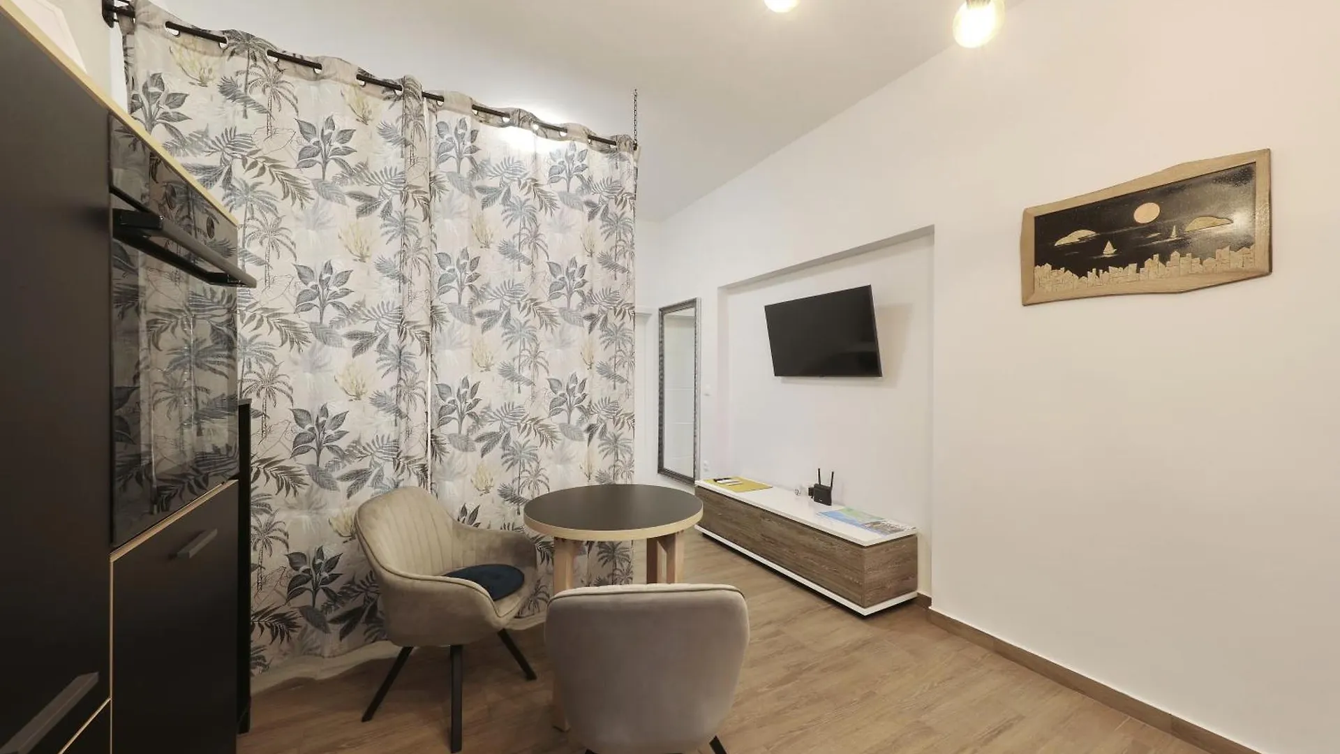 זאדאר The Oasis Studio 0*,  קרואטיה